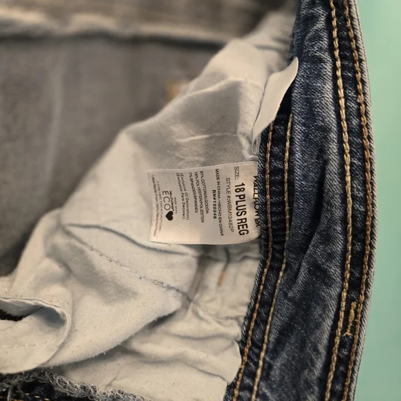 Wallflower Women's Straight Leg Jeans in Blue Size 18 - Picture 4 of 5